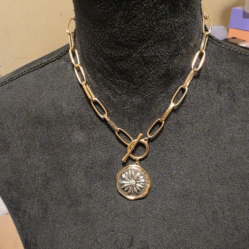Daisy Flower Double-Sided Pendant Necklace With Gold Tone Paperclip Chain